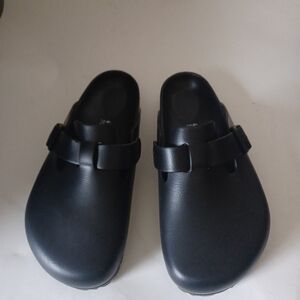 Boston Birkenstock Unisex Clog W 10 M 8